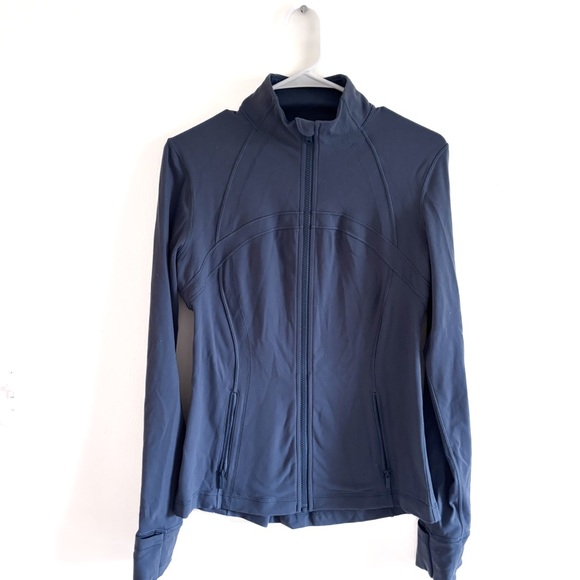 Lululemon Define Cropped Jacket in Deep Slate Blue - Picture 2 of 5